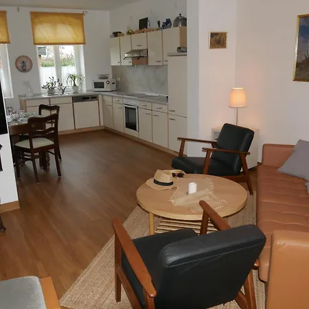Lindenhof, Kombi 1 Und 2 Apartment